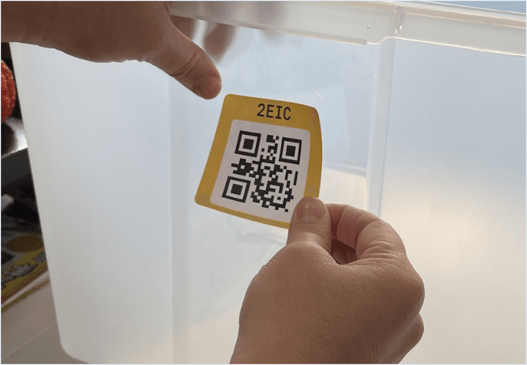 Apply Label & Scan QR Code
